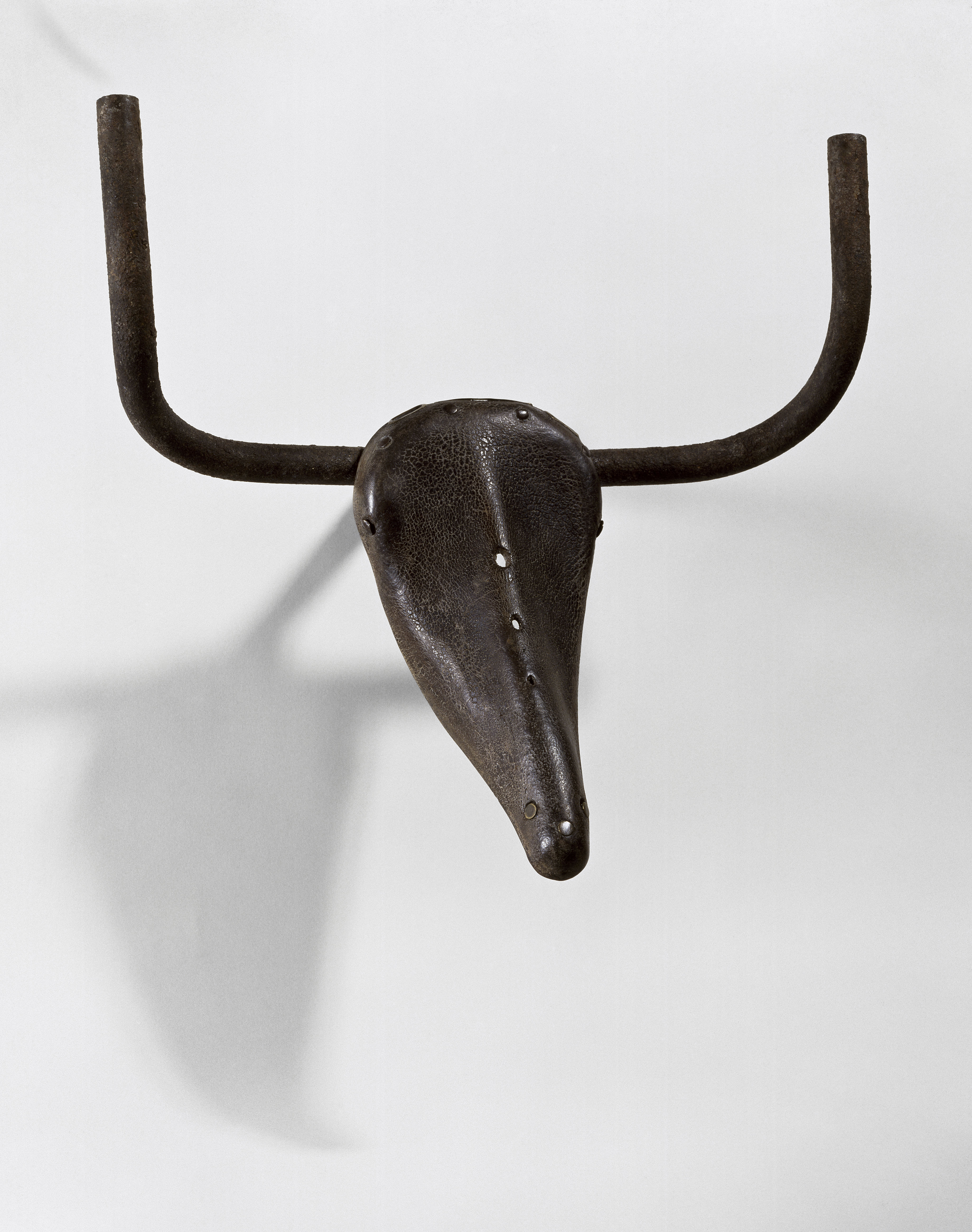 Tête de Taureau, Printemps 1942